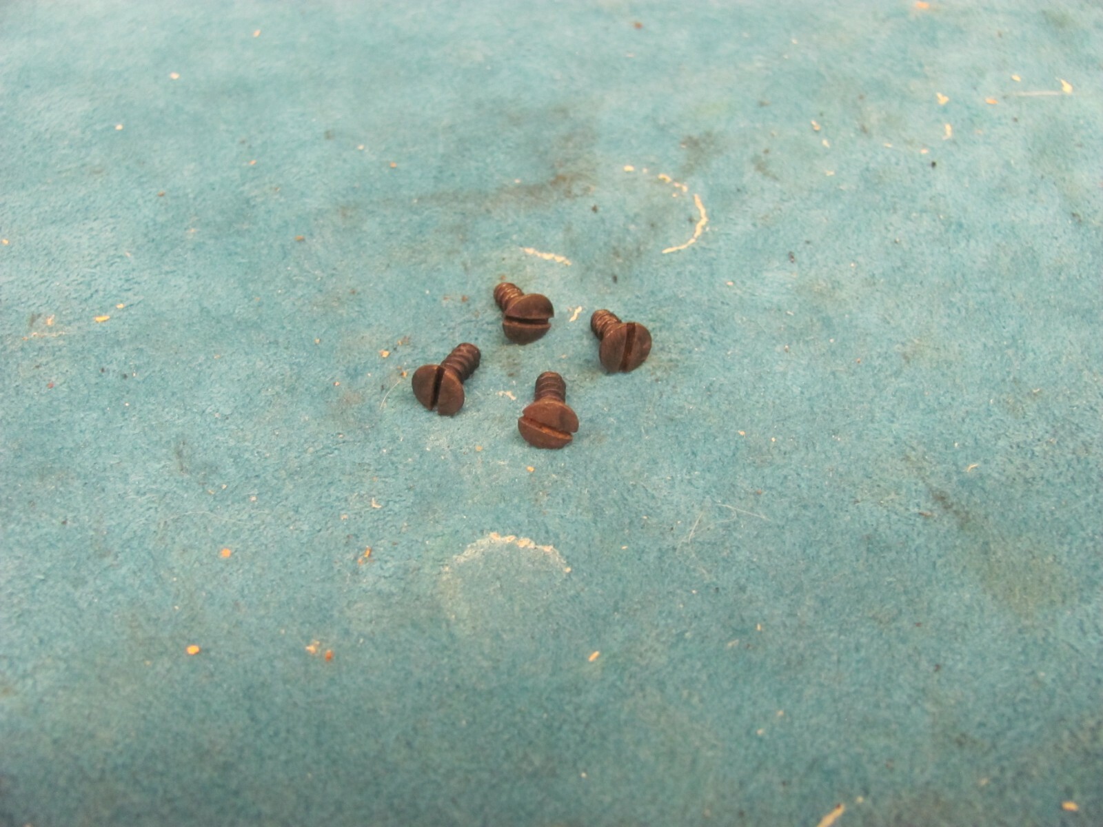 Daisy-93-693-Grip-Screws-4-Used-224206506608 Daisy 93, 693 - Grip Screws (4) Used