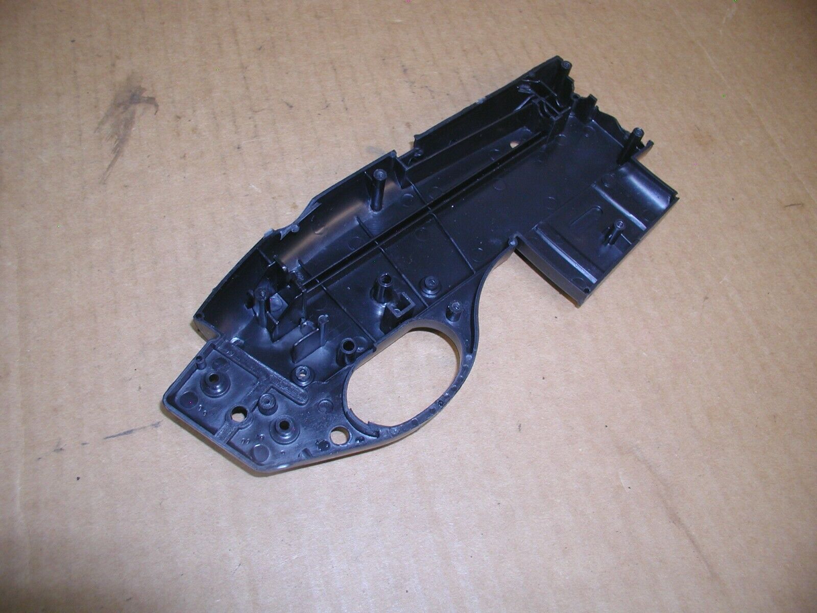 CH-0581 Spring Airsoft Shotgun - Left Side Cover Plastic Used - Image 4