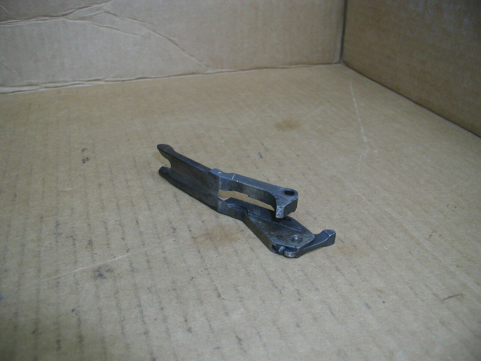 Savage-720-755-755A-775-775A-12-G-Lifter-Assembly-12-G-Complete-Used-224824443121-2 Savage 720, 755, 755A, 775, 775A 12 G - Lifter Assembly 12 G Complete Used - Image 3