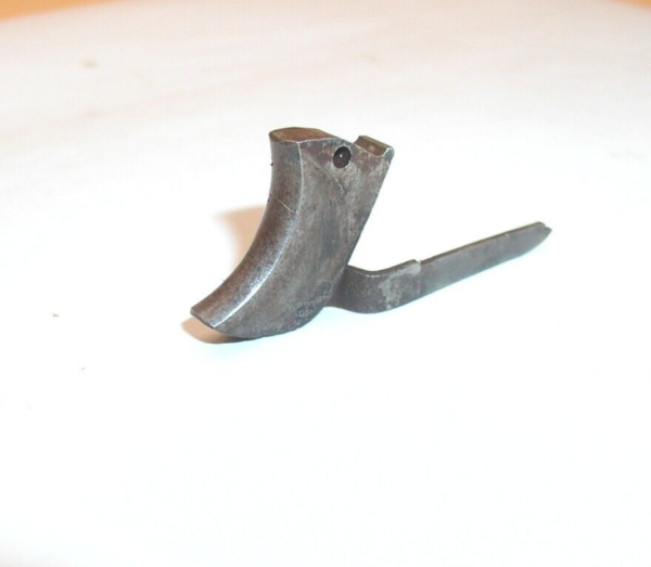 Spanish 6.35mm 1913 Automatic Pistol - Trigger Assembly - Image 3