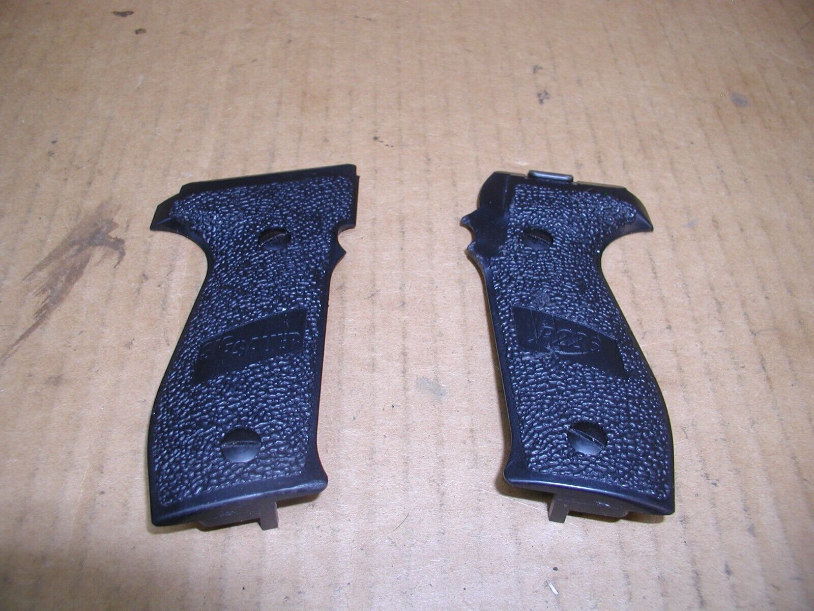 Sig-Sauer-P226-Air-Pistol-Grips-Plastic-w-Screws-225966355016 Sig Sauer P226 Air Pistol - Grips, Plastic w/ Screws