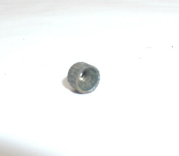US Revolver Solid Frame .22 Cal - Thread Escutcheon - Image 4