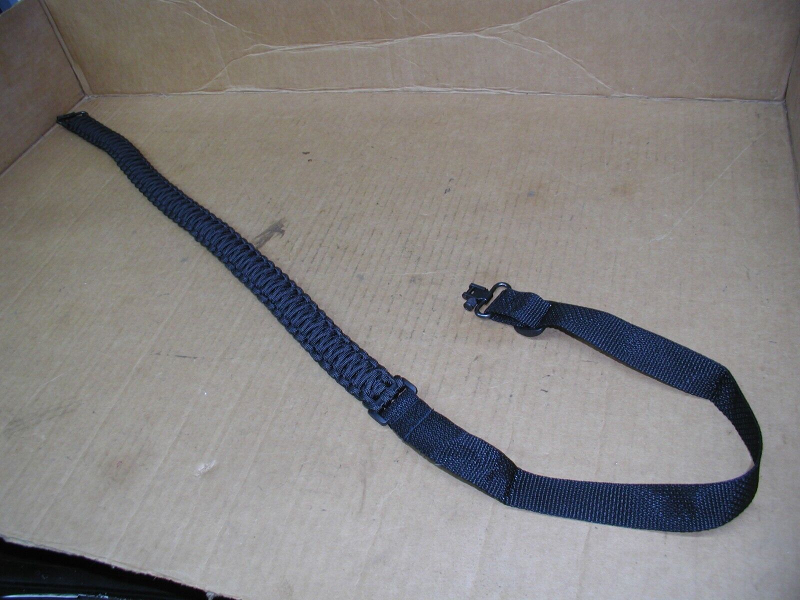 Paracord Sling With Swivels -Black 46"