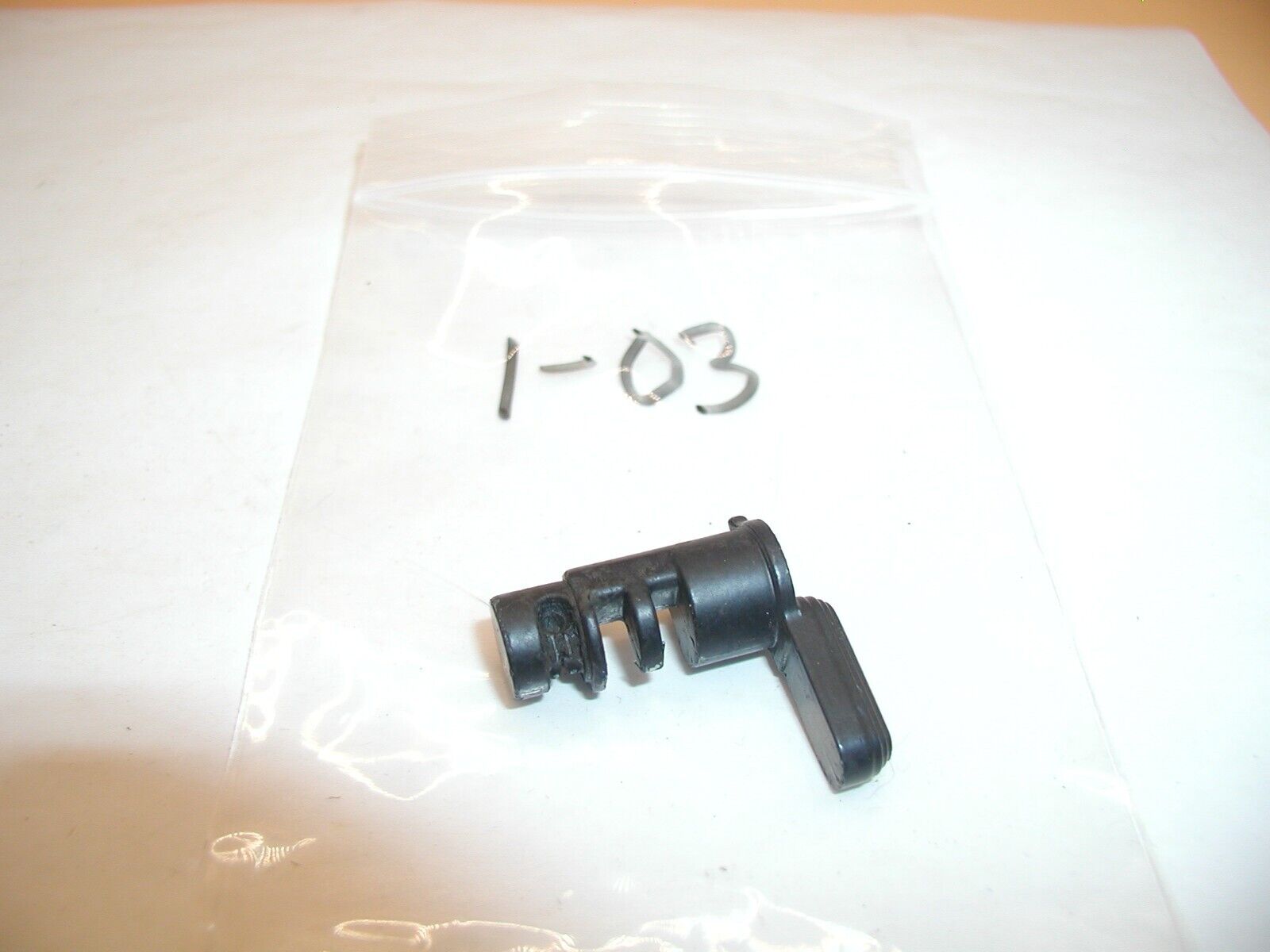 Crosman DPMS SBR Air Rifle - Safety - Image 3