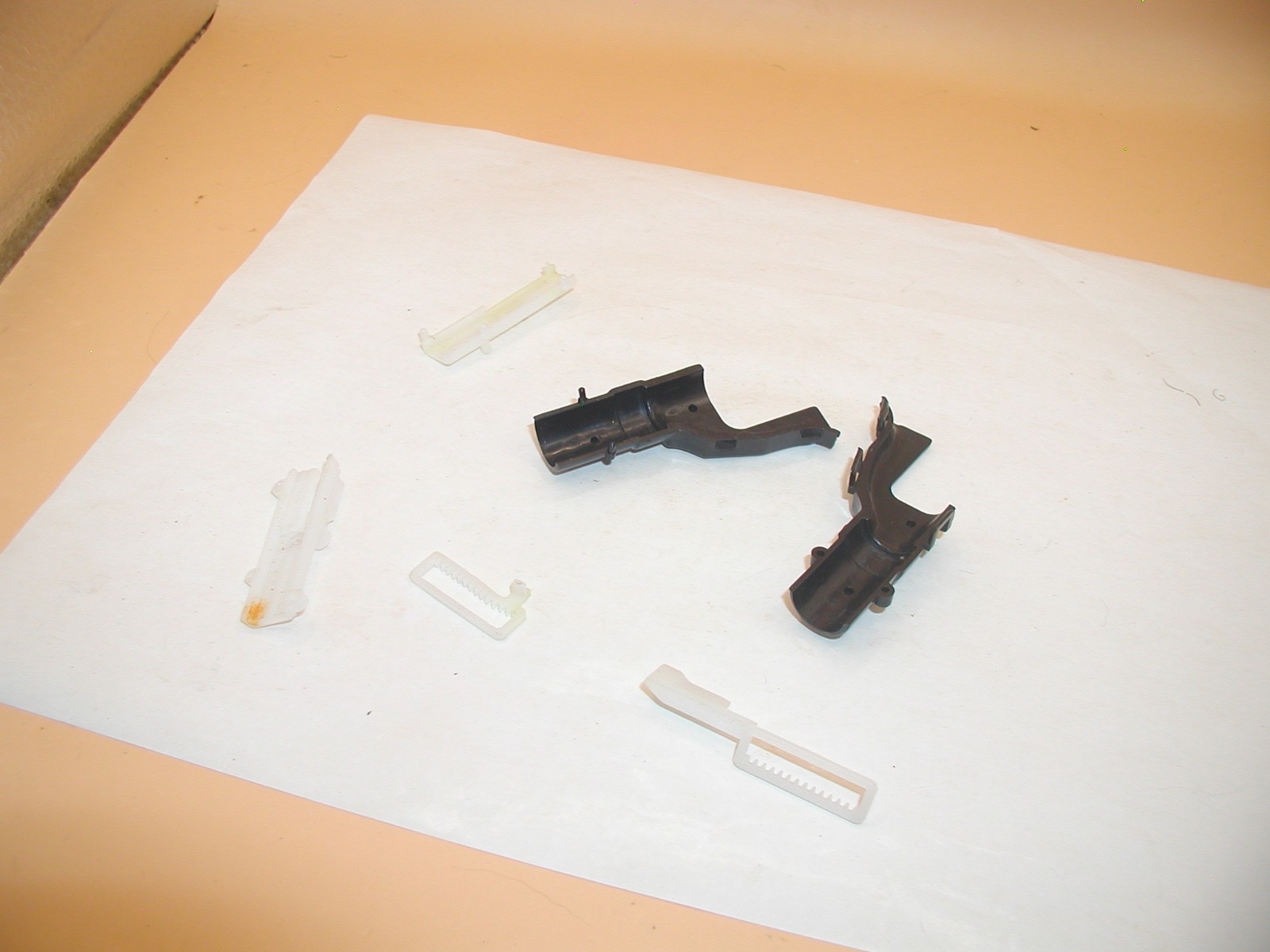 LKCJ P320 Soft Bullet Nerf Pistol - Bag of Parts P - Image 3