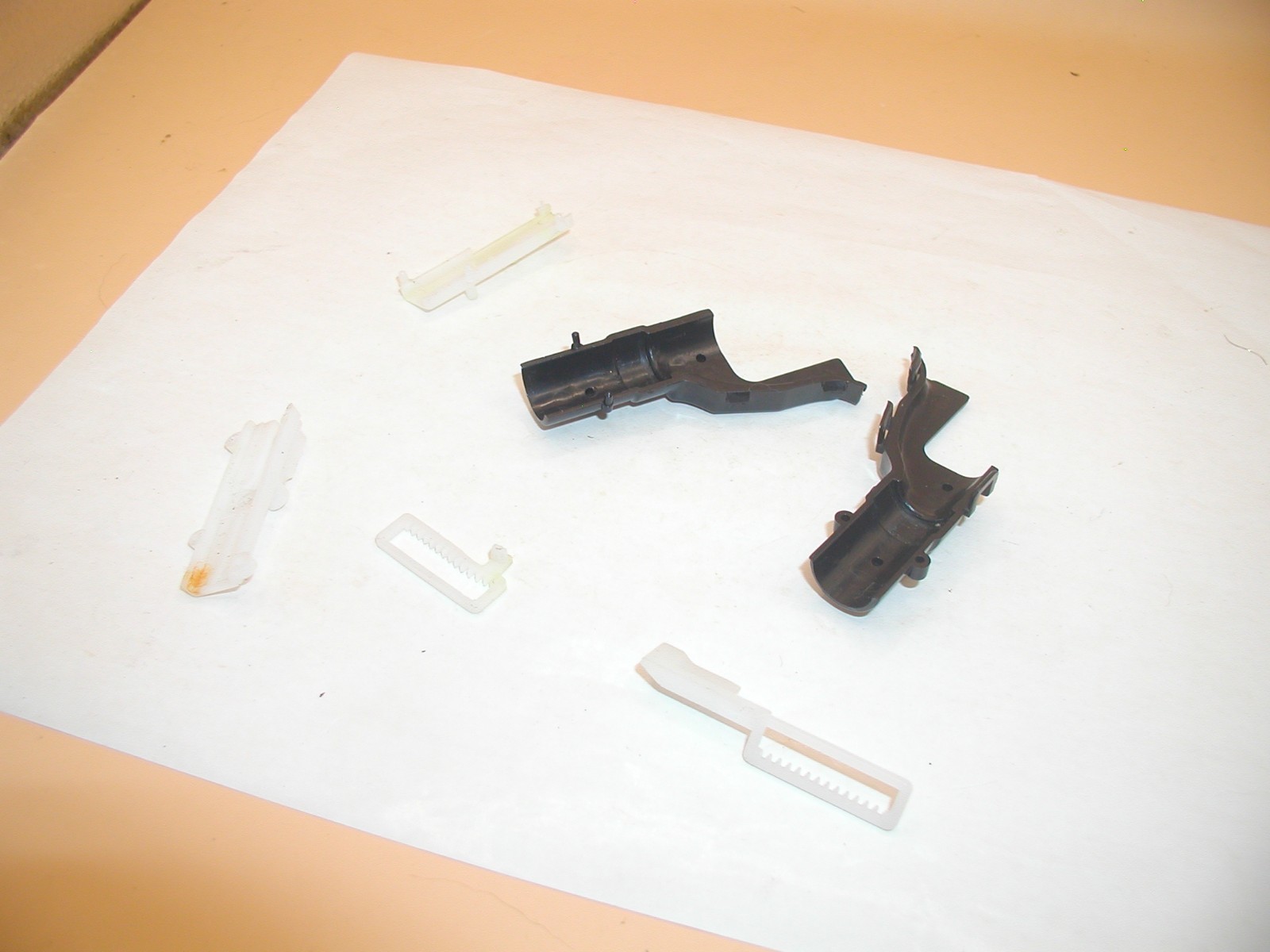 LKCJ P320 Soft Bullet Nerf Pistol - Bag of Parts P - Image 4