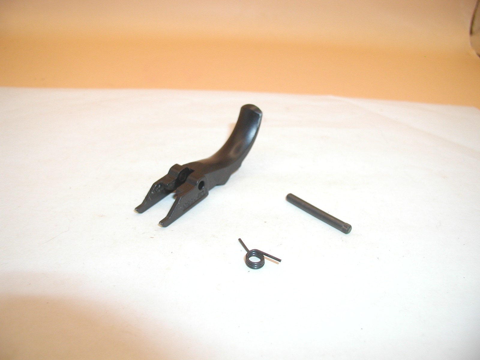 Crosman-MAKO-CM9B-Air-Pistol-Trigger-Pin-and-Spring-226900283592-2 Crosman MAKO CM9B Air Pistol - Trigger, Pin and Spring - Image 2