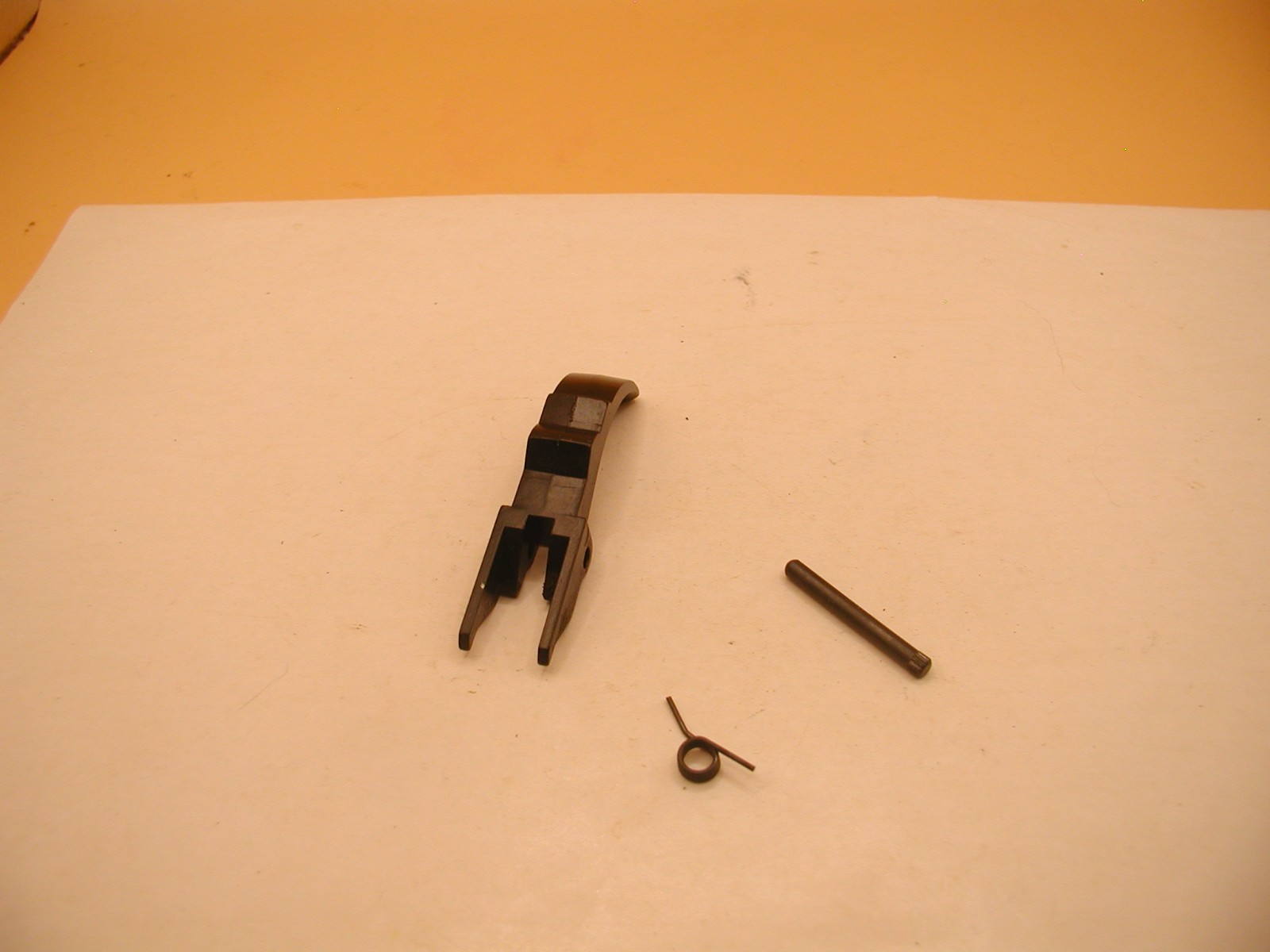 Crosman-MAKO-CM9B-Air-Pistol-Trigger-Pin-and-Spring-226900283592-3 Crosman MAKO CM9B Air Pistol - Trigger, Pin and Spring - Image 3