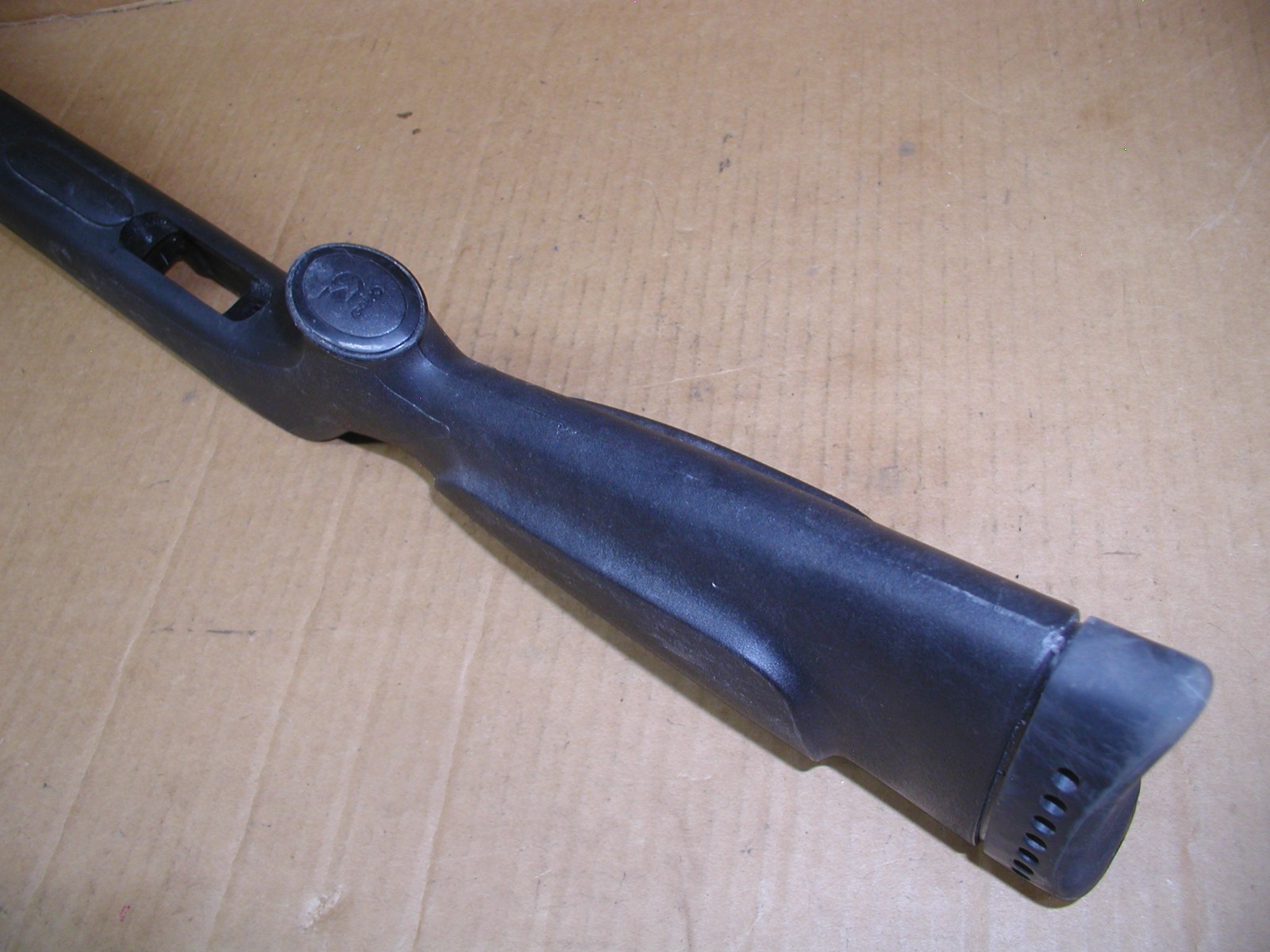 Gamo Varmint Hunter Air Rifle - Stock, Synthetic w/Butt Pad - Image 4