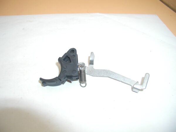 Smith & Wesson SD9 - Trigger and Bar Assembly w/ Trigger Return Spring 12 Coil