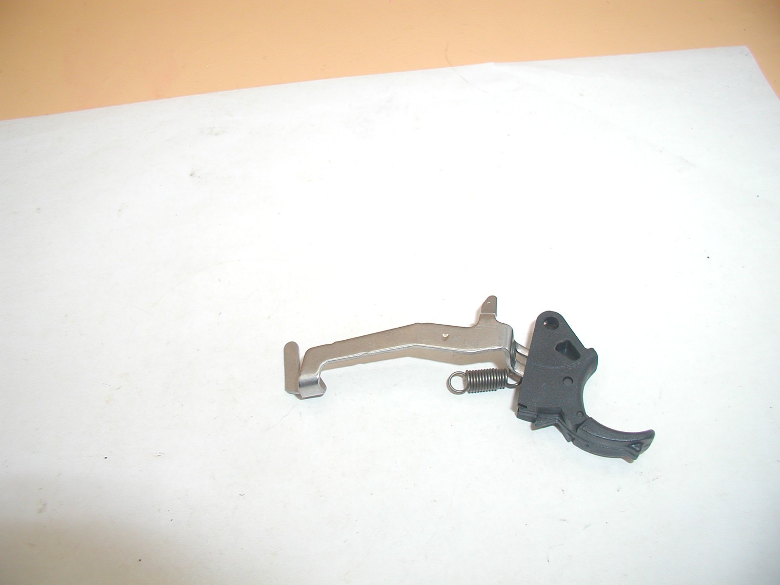 Smith & Wesson SD9 - Trigger and Bar Assembly w/ Trigger Return Spring 12 Coil - Image 3