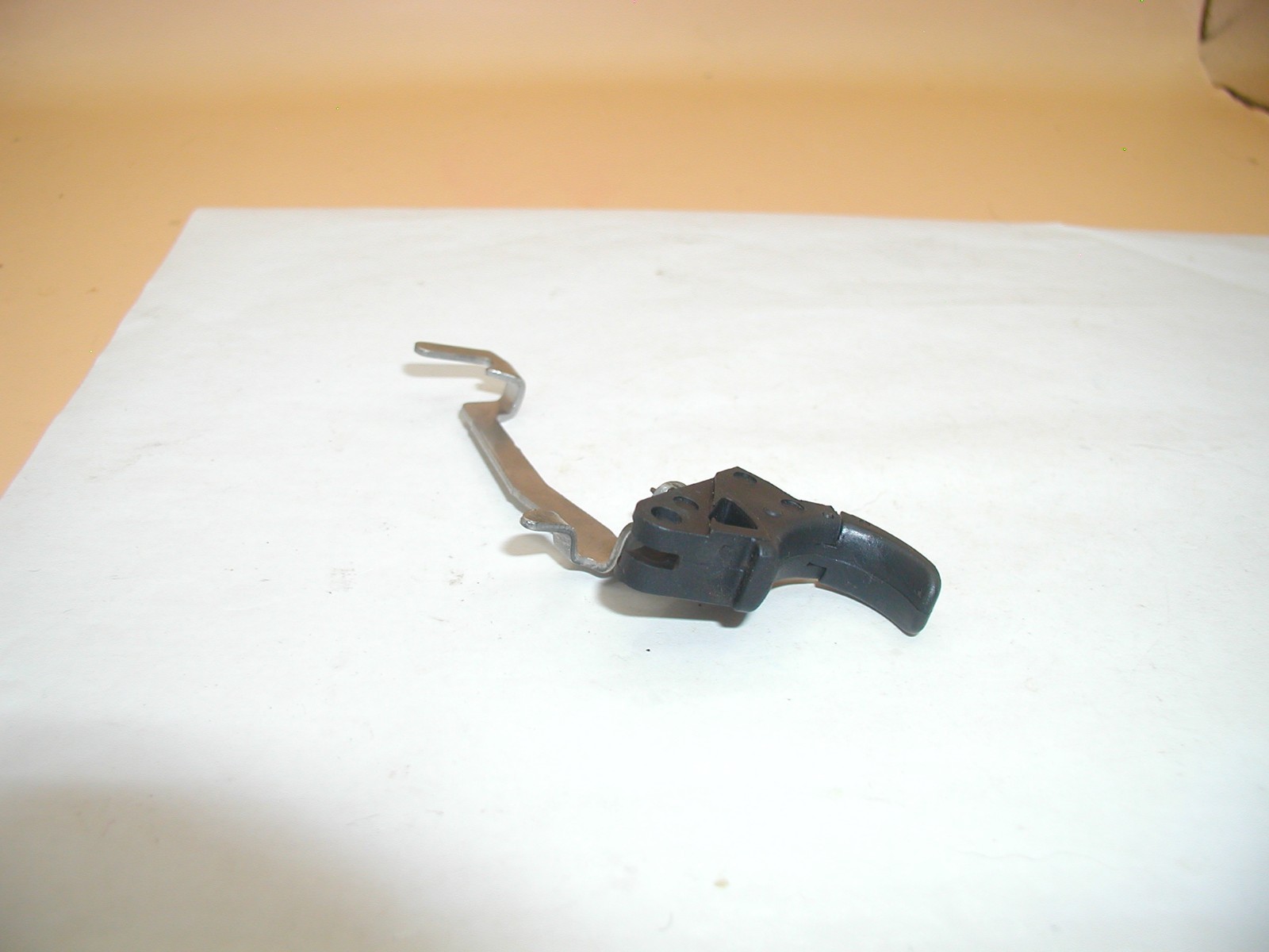 Smith & Wesson SD9 - Trigger and Bar Assembly w/ Trigger Return Spring 12 Coil - Image 4