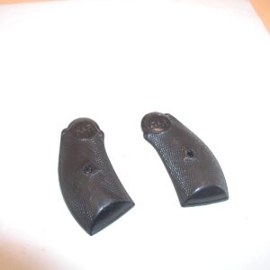 Harrington & Richardson 622 .22LR Revolver  - Grips, Plastic for 2.5” Brl