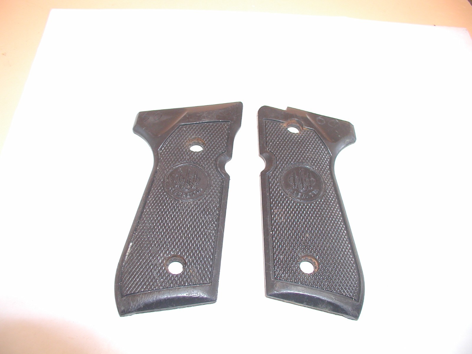 Beretta 92FS Centurion 9MM - Grips