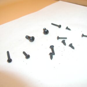Daisy Powerline 880 - Bag of Screws 12