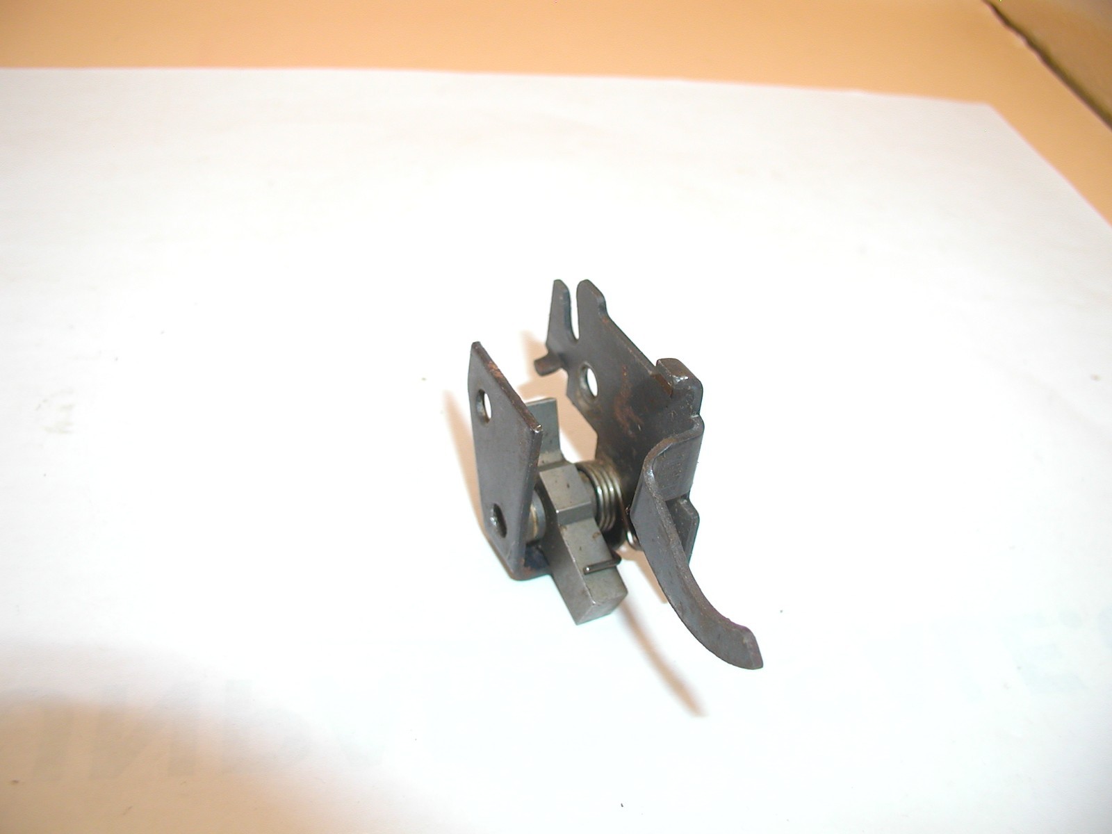 crosman powermatic 500 air rifle trigger housing w/ spring crosman powermatic 500 air rifle trigger housing w/ spring