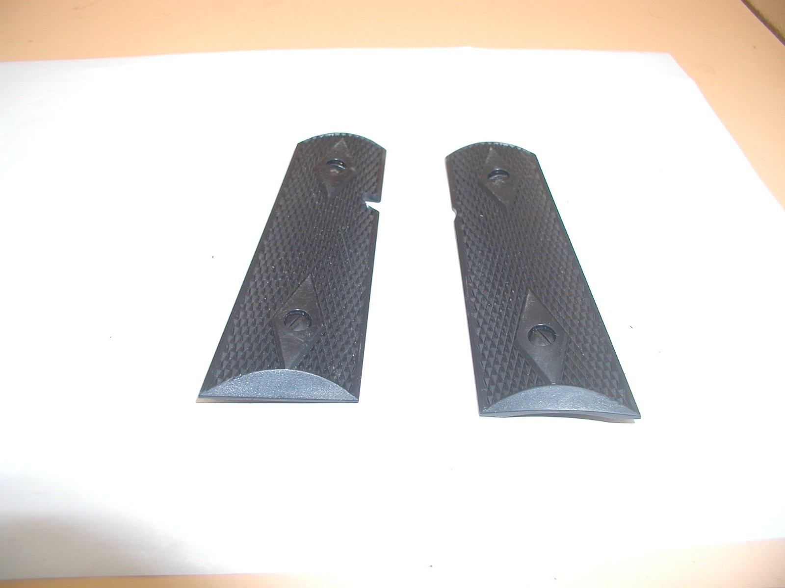 crosman 1911bb air pistol grips, black plastic crosman 1911bb air pistol grips, black plastic