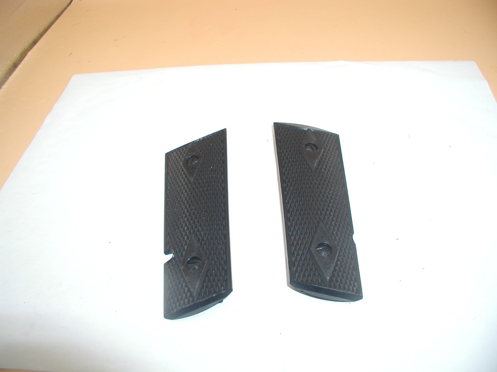 crosman 1911bb air pistol grips, black plastic crosman 1911bb air pistol grips, black plastic