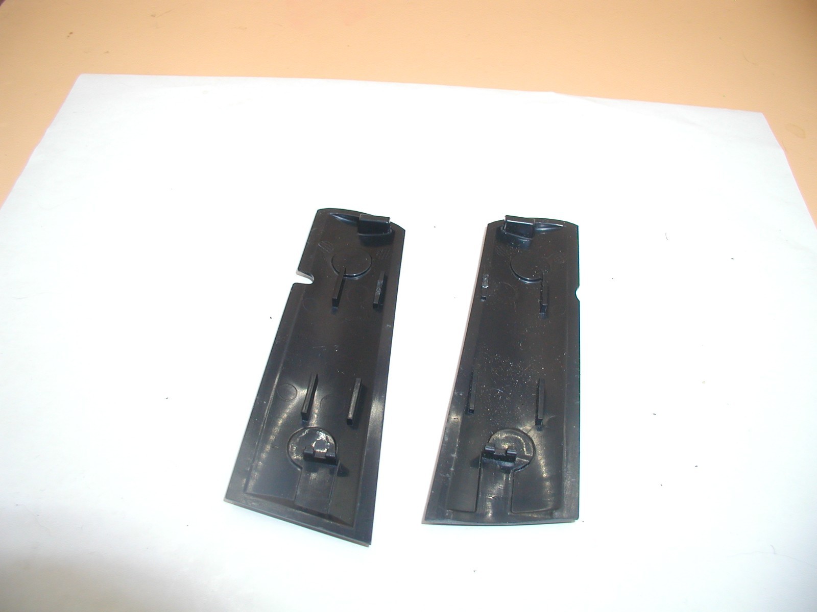 crosman 1911bb air pistol grips, black plastic crosman 1911bb air pistol grips, black plastic