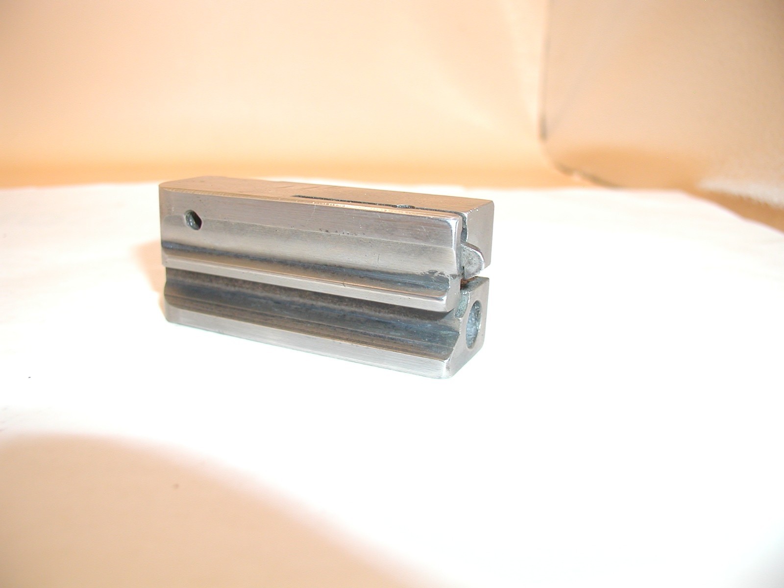 intratec tec 22 pistol bolt w/ extractor intratec tec 22 pistol bolt w/ extractor